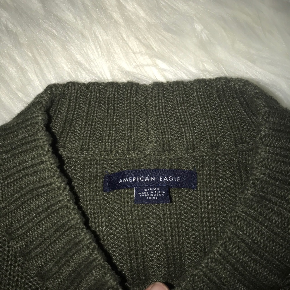 AMERICAN EAGLE SWEATER